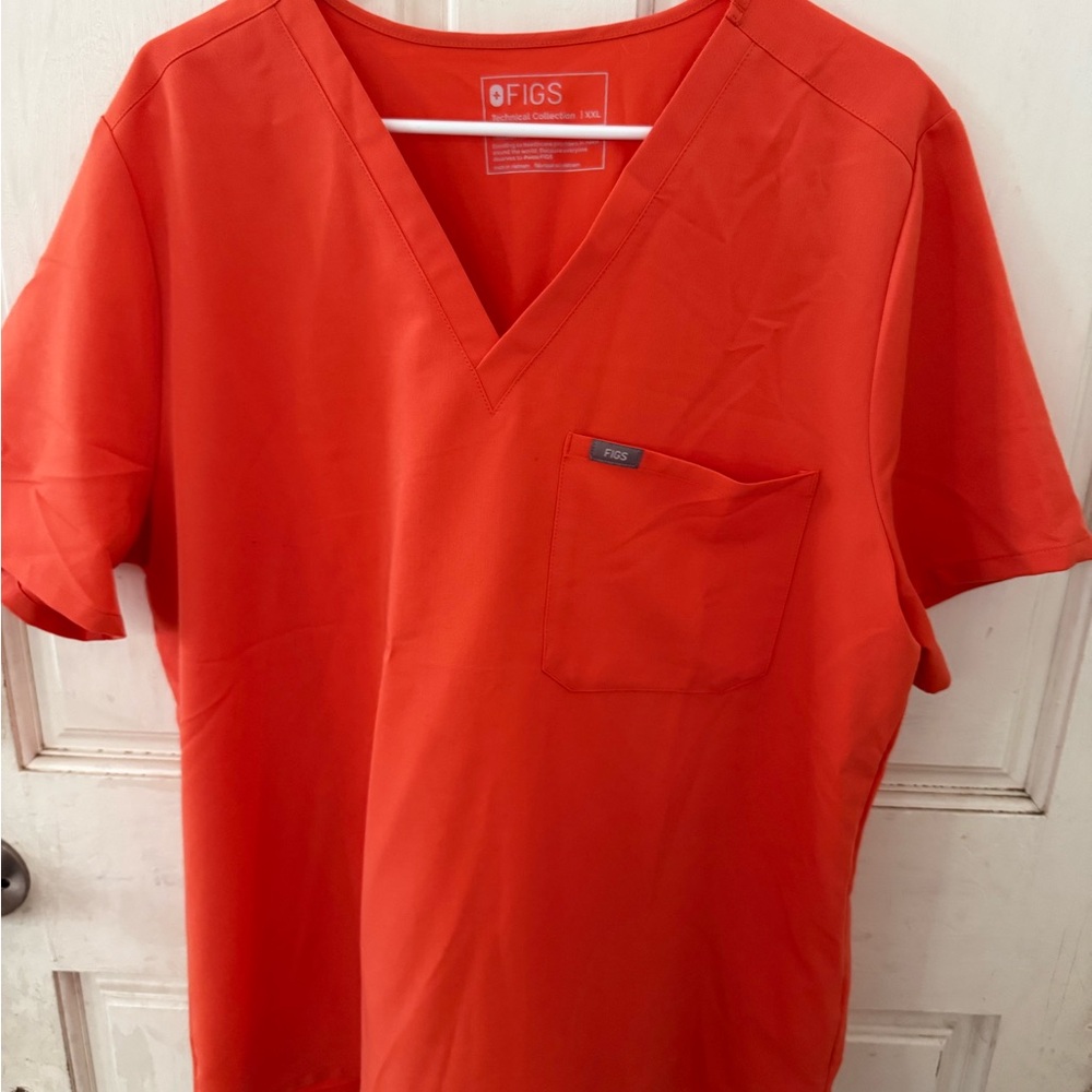 Figs Men's scrub top